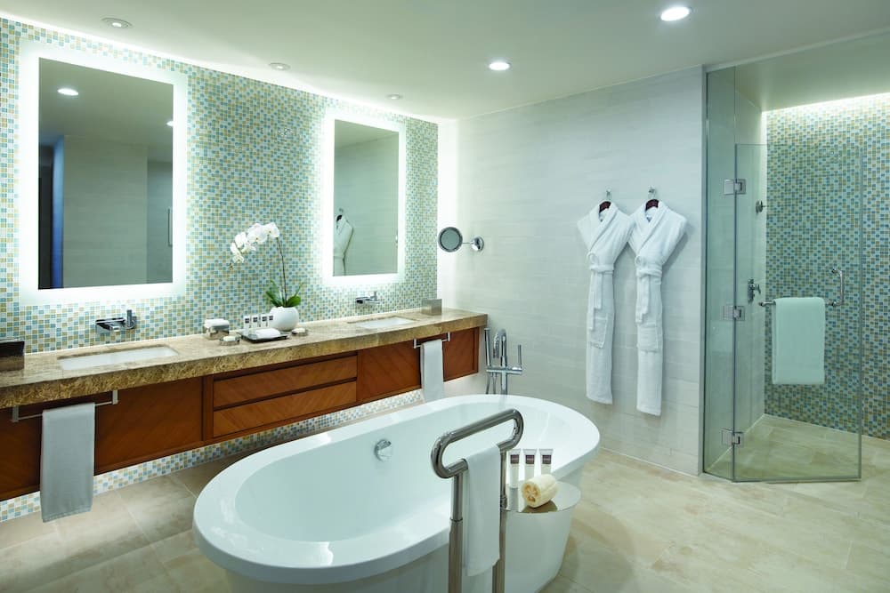 Swissotel Al Ghurair — 20