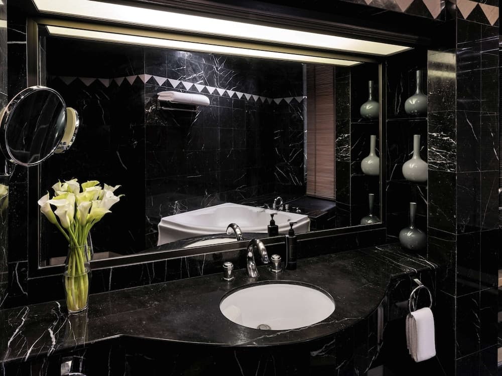 Grand Mercure Bangkok Atrium — 2