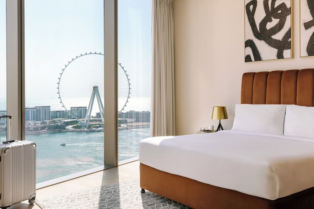 Sonder im JBR The Walk — 29