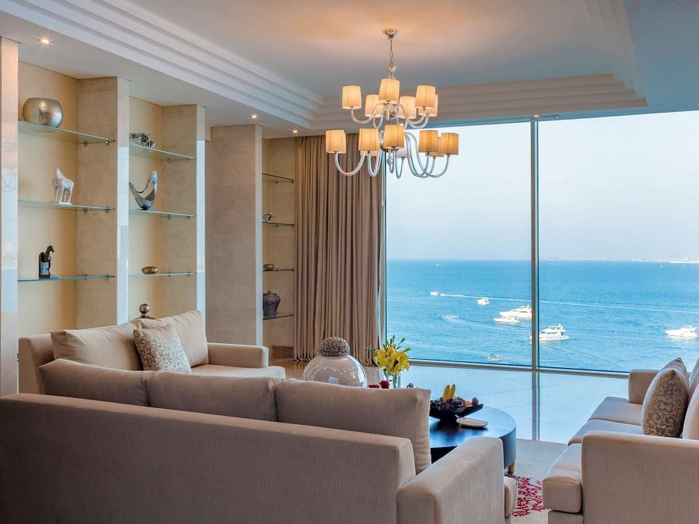 Rixos The Palm Hotel & Suites — 4