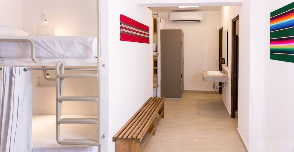 Nomads Party Hotel & Hostel — 30