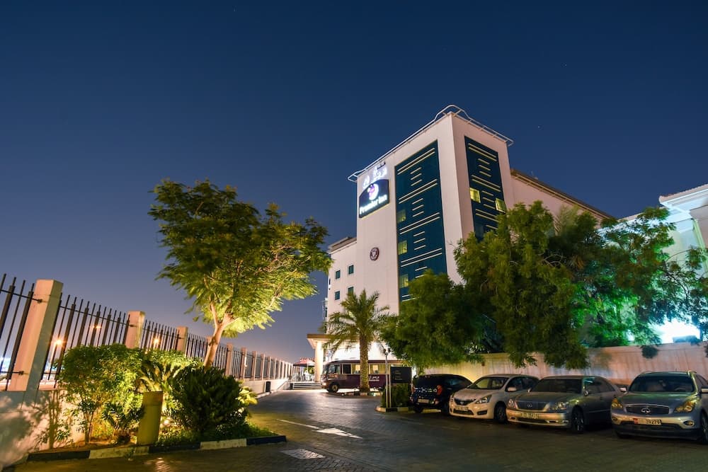 Premier Inn Dubai Aeroporto Internazionale — 12
