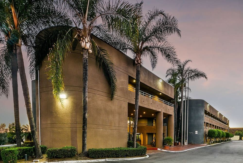 Travelodge by Wyndham Commerce Los Angeles Area — 1