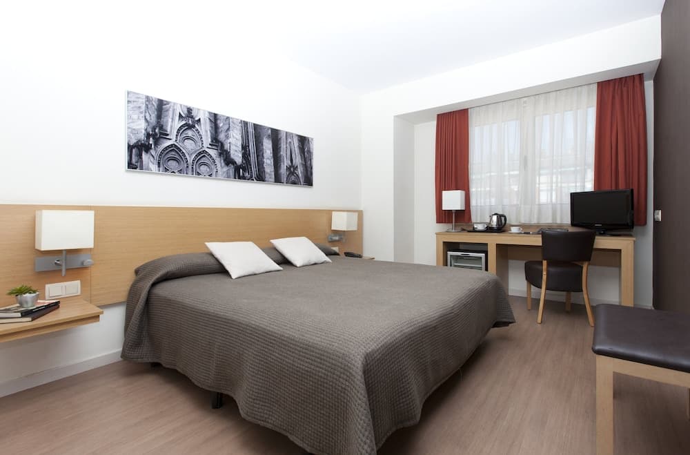 Hotel Sagrada Familia — 14