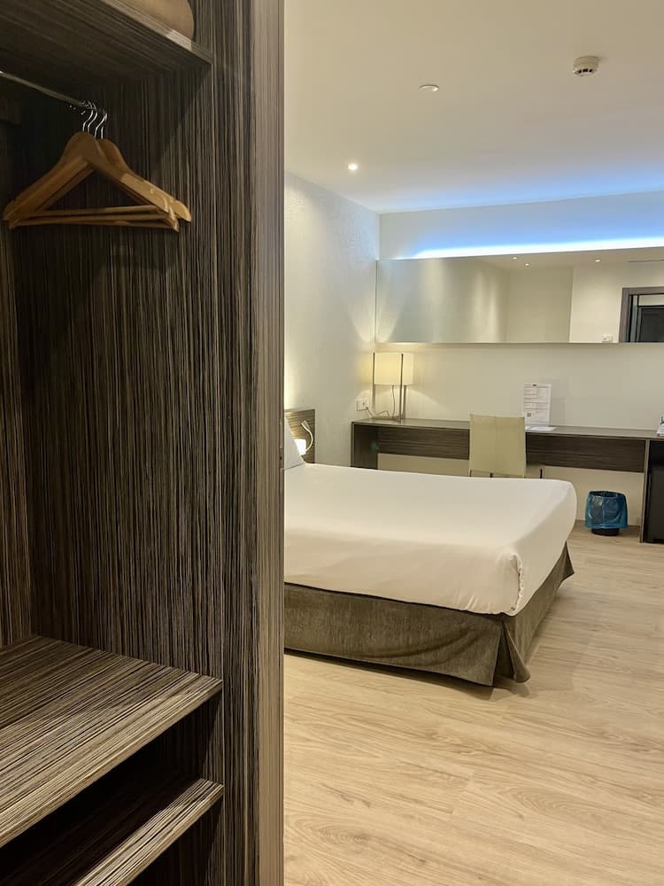 Air Rooms Madrid by HelloSky — 6