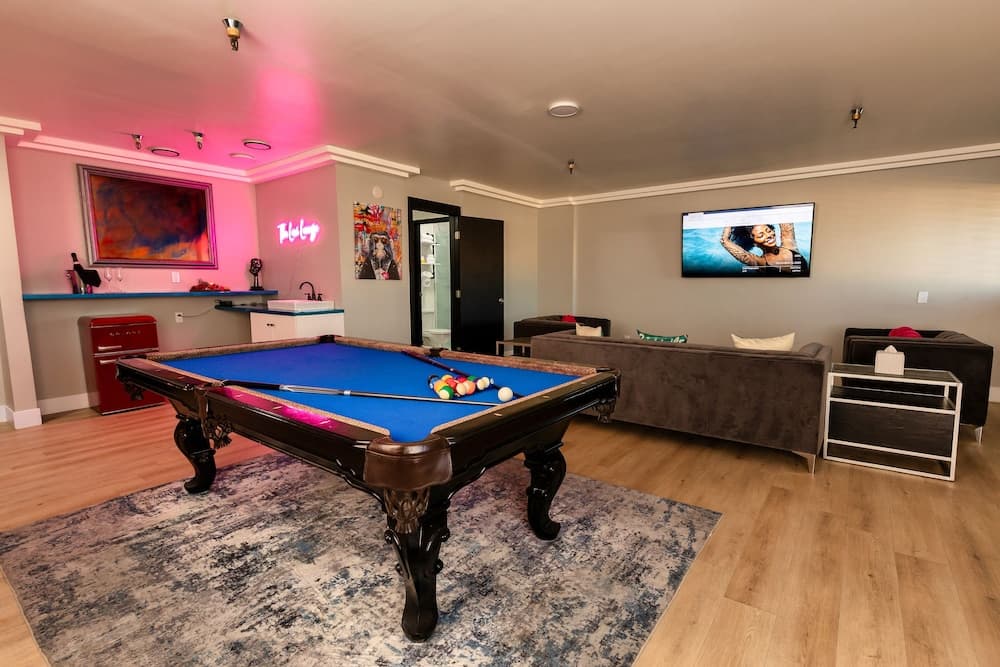 Lexi Las Vegas — 13