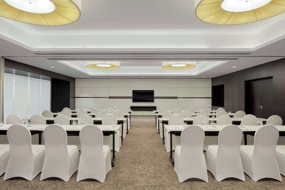 Hyatt Place Dubai Al Rigga — 3