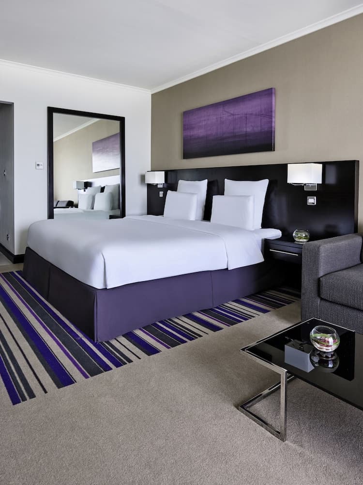 Pullman Dubai Creek City Centre — 2