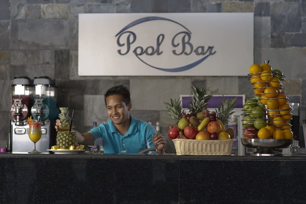 Two Seasons Hotel & Apartments — 26