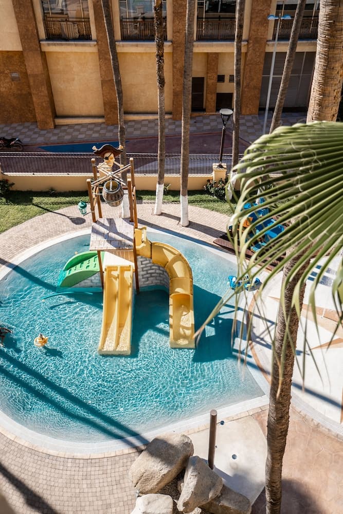 Marina Fiesta Resort & Spa — 10
