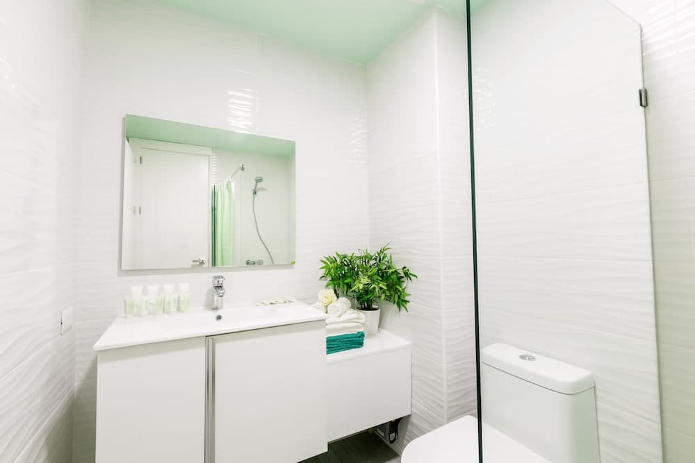 Ducassi Suites Rooftop Pool Beach Club & Spa — 25