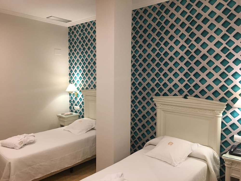 Hotel Boutique Adriano Sevilla — 23