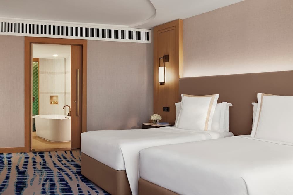 Jumeirah Beach Hotel Dubai — 12