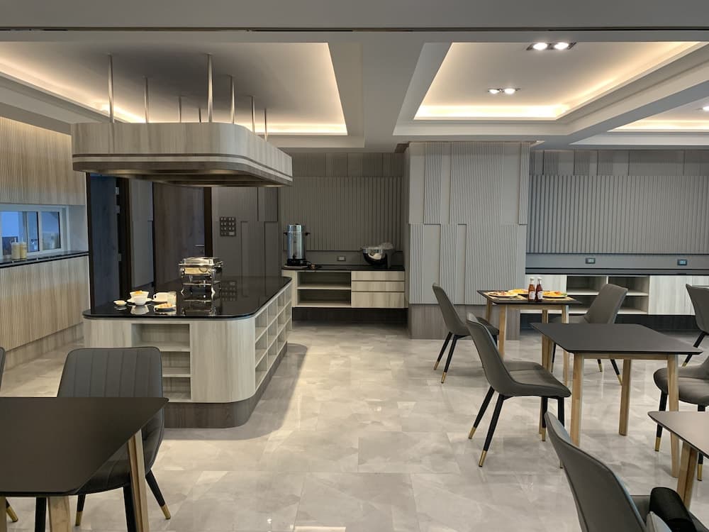Thana Wisut Hotel — 13