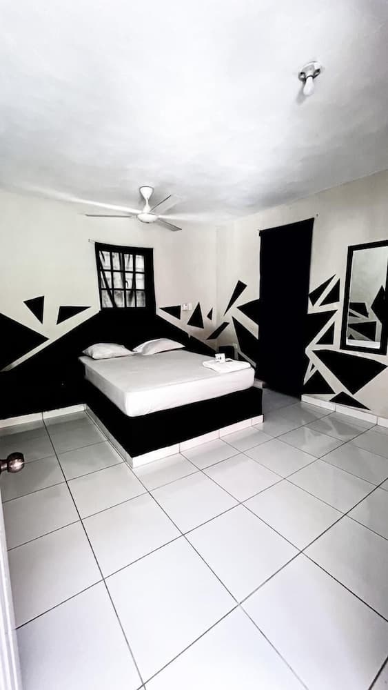 Hotel Punto 4 — 18