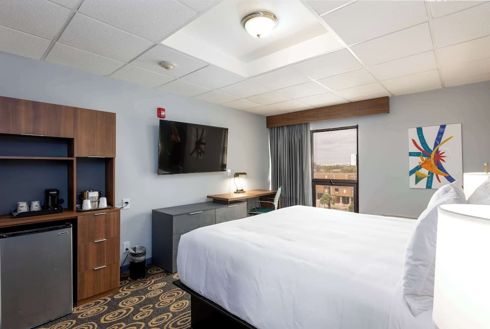 Regency Miami Flughafen Hotel by Sonesta — 3