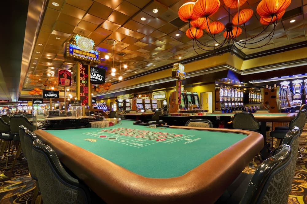 Fremont Hotel & Casinò — 16