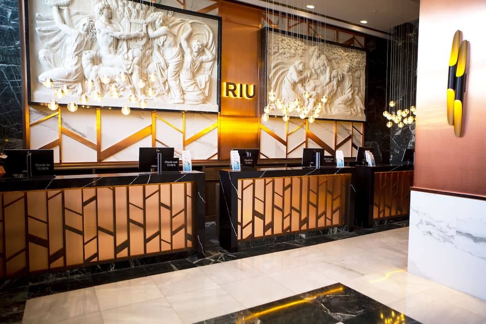Hotel Riu Plaza España — 20