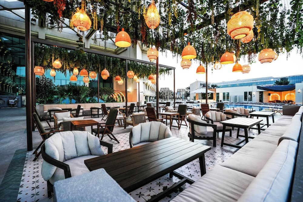 Mövenpick Grand Al Bustan Dubai — 27