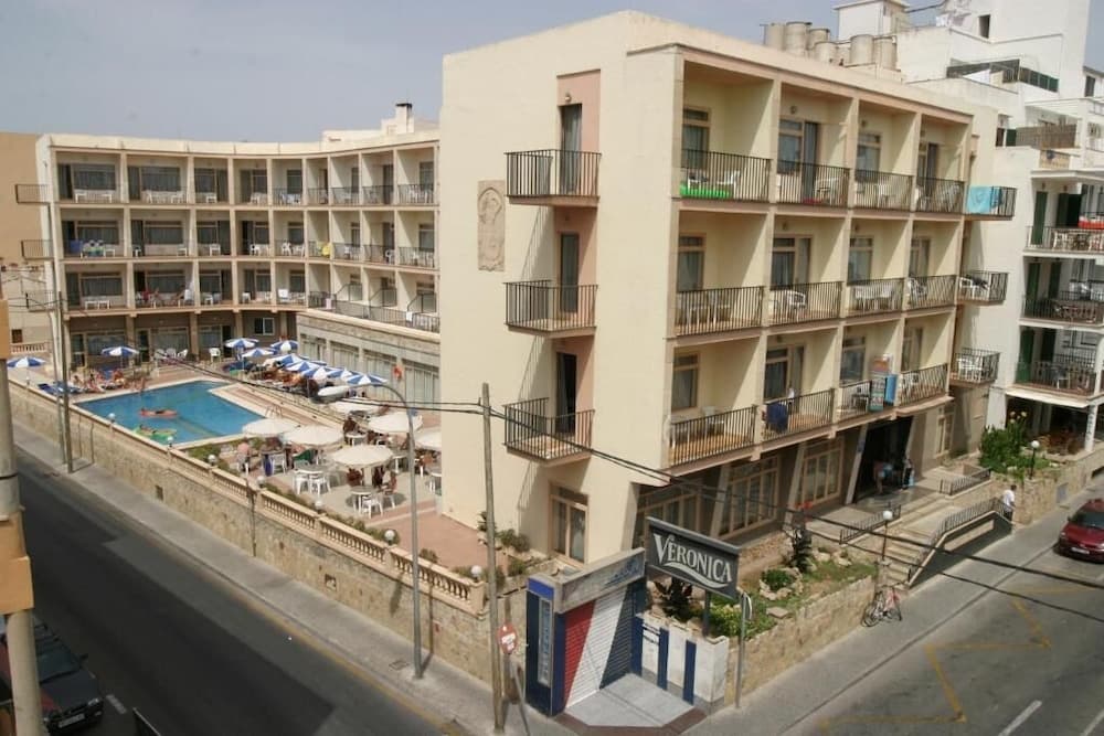 Hotel Iris — 14