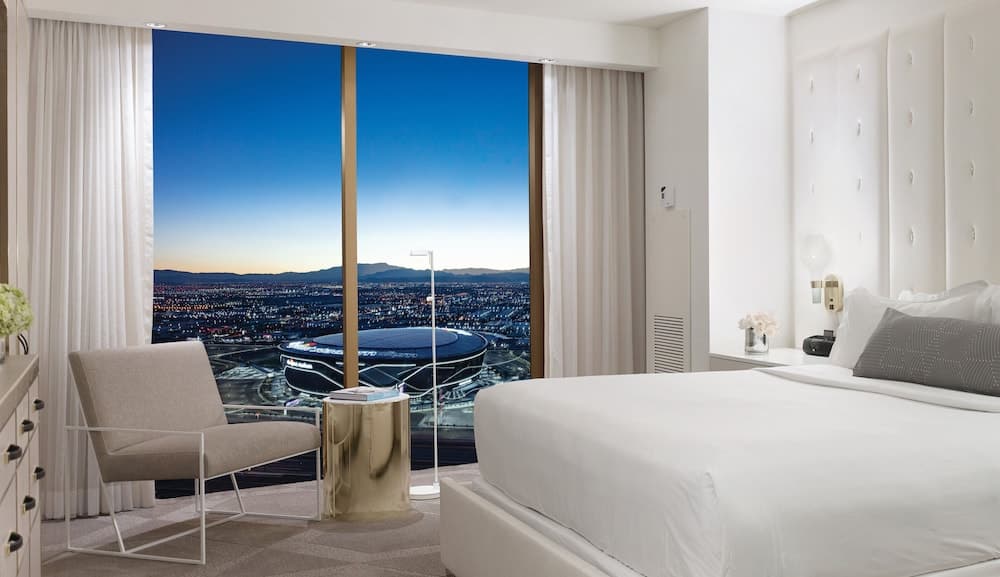 W Las Vegas — 24