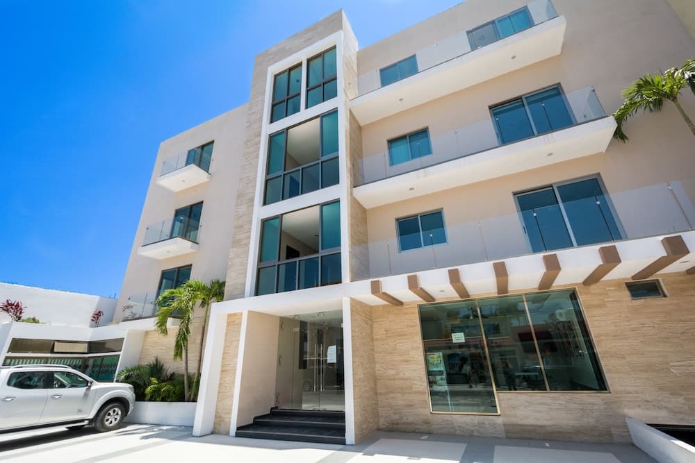 Palmarena Rooms and Residences - Long Stay Comfort with Parking, Sauna, Gym and Pool (Steps from 5th Avenue) — 26