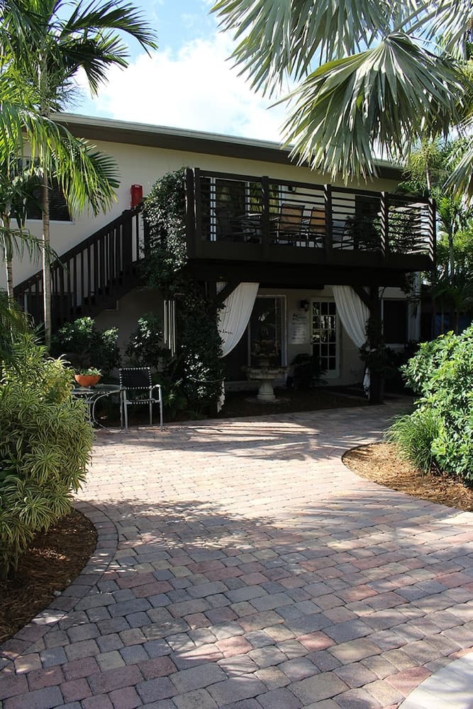 The Cabanas Guesthouse & Spa — 5