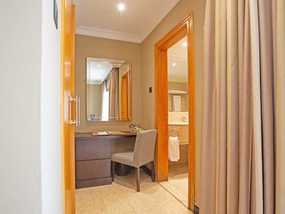 Dubai Marine Beach Resort & Spa — 2