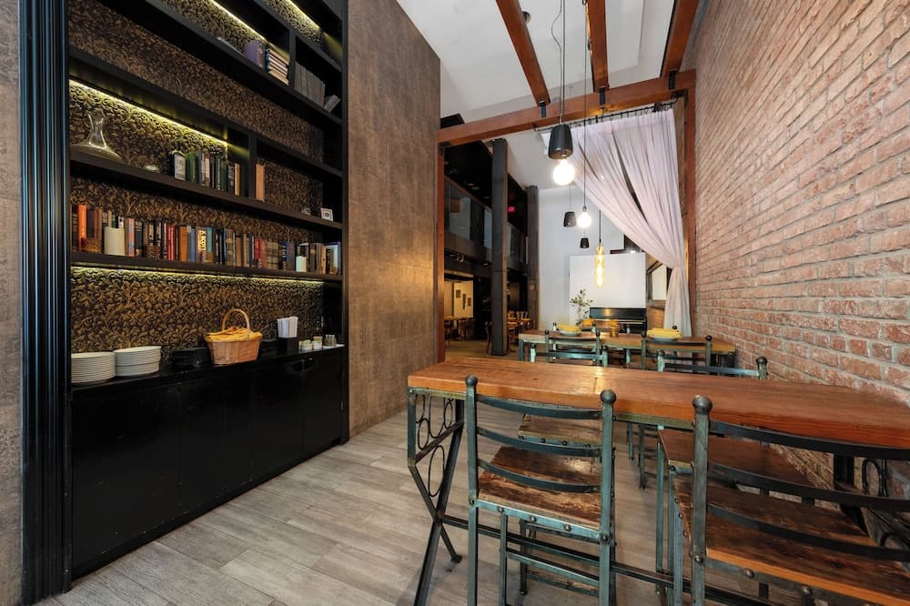 The O Hotel, Trademark Collection by Wyndham — 25