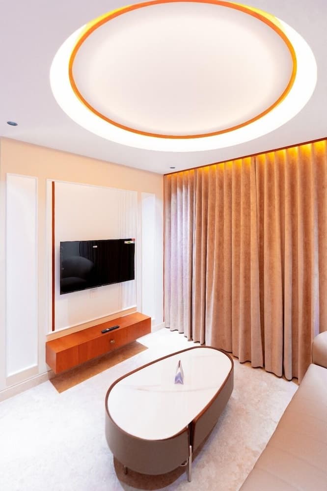 Urbana Langsuan Hotel — 2