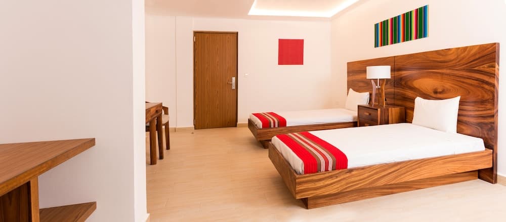 Nomads Party Hotel & Hostal — 17