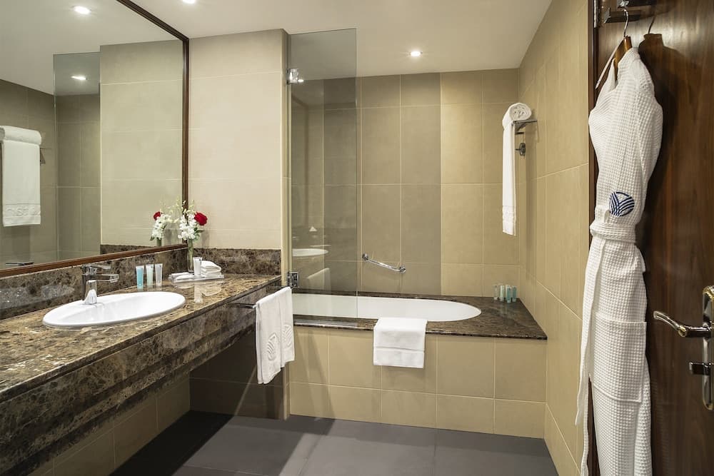 Jumeira Rotana — 27