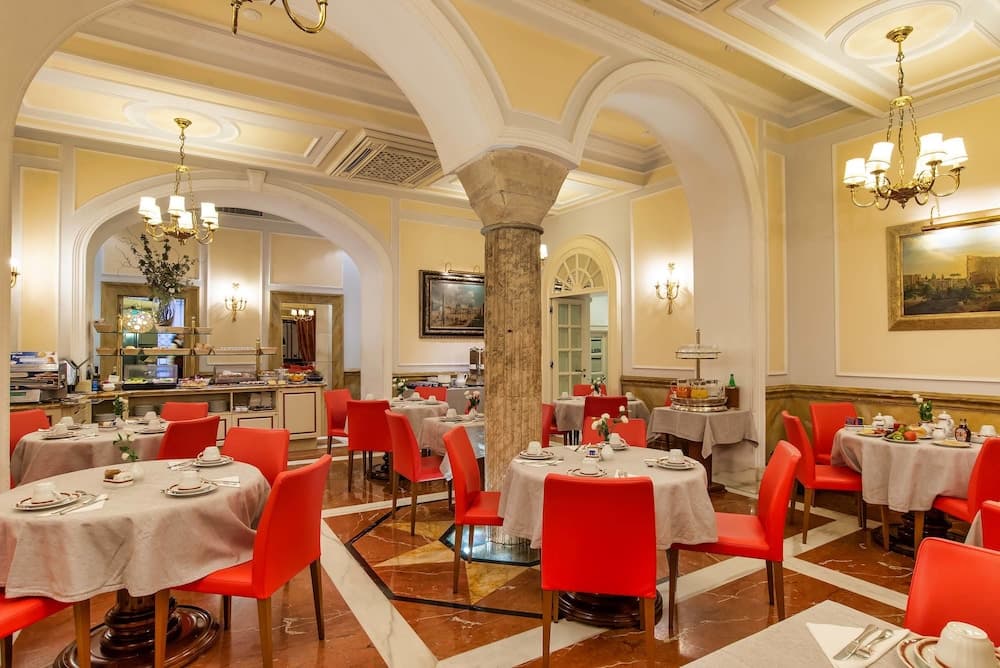 Albergo Del Senato — 17