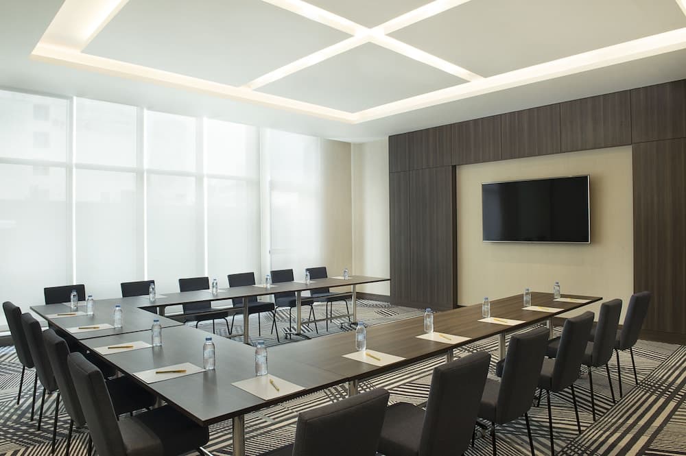 Hampton by Hilton Dubai Flughafen — 20