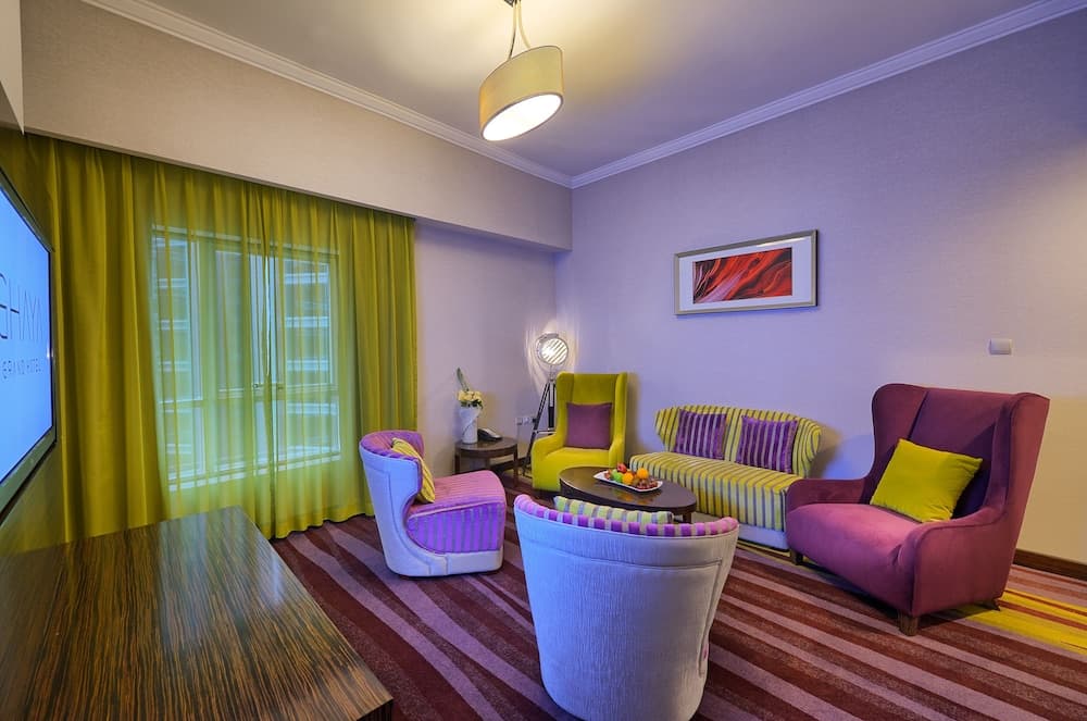 Vintage Grand Hotel Dubai — 20