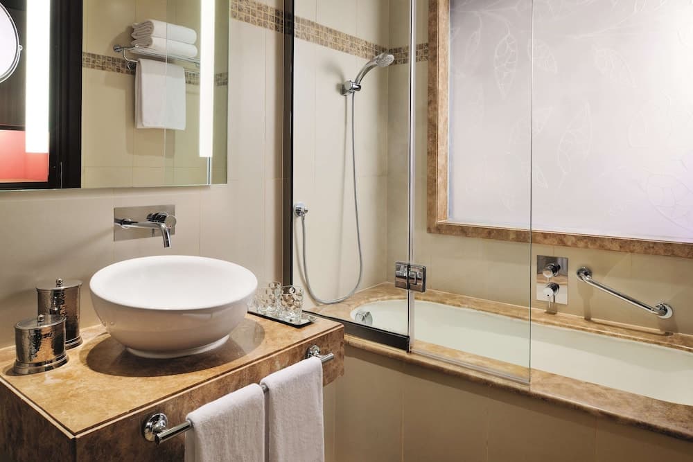 Avani Deira Dubai Hotel — 25