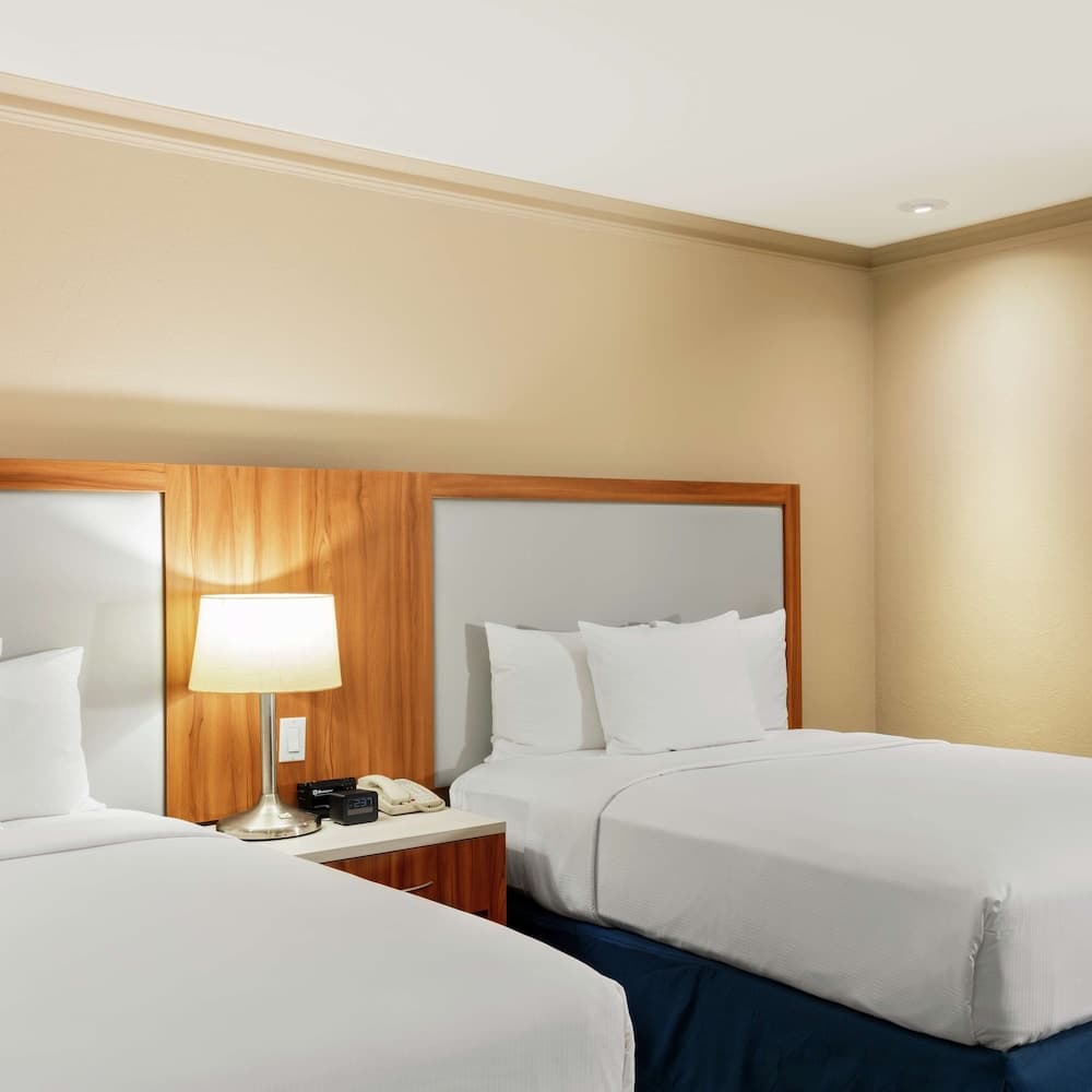 Hilton Mexico City Airport — 15