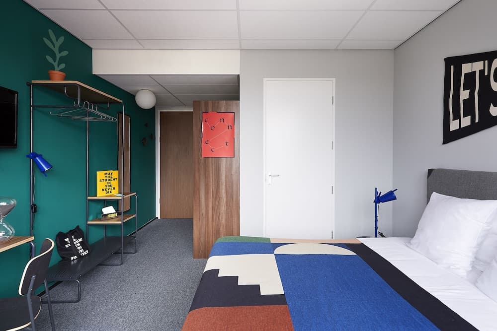 The Social Hub Amsterdam West 4 — 9