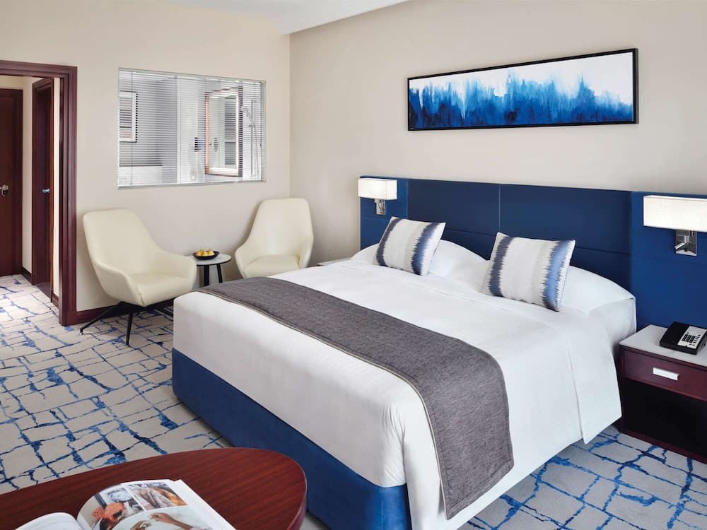 Mövenpick Hotel & Apartments Bur Dubai — 26