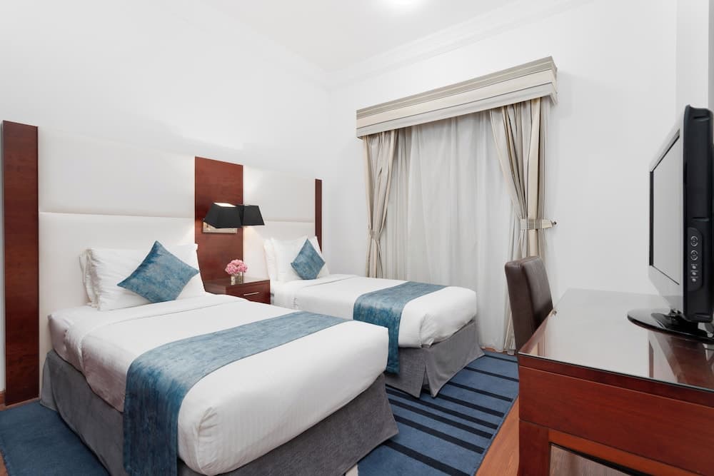 Hotel y Residencias Golden Sands — 2