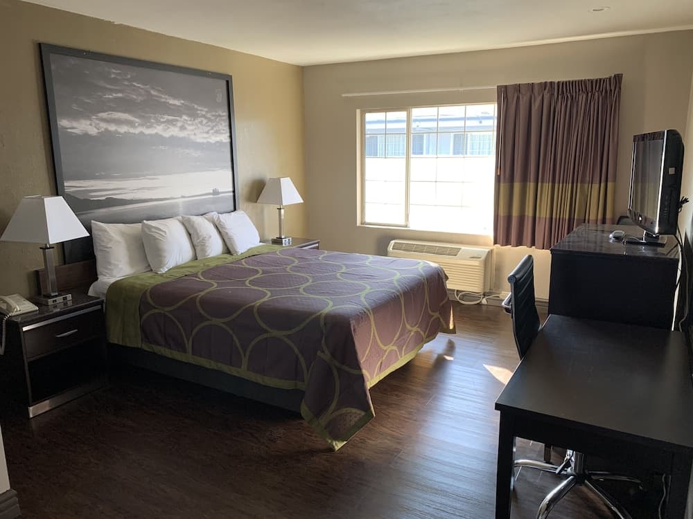Skyways Hotel — 1