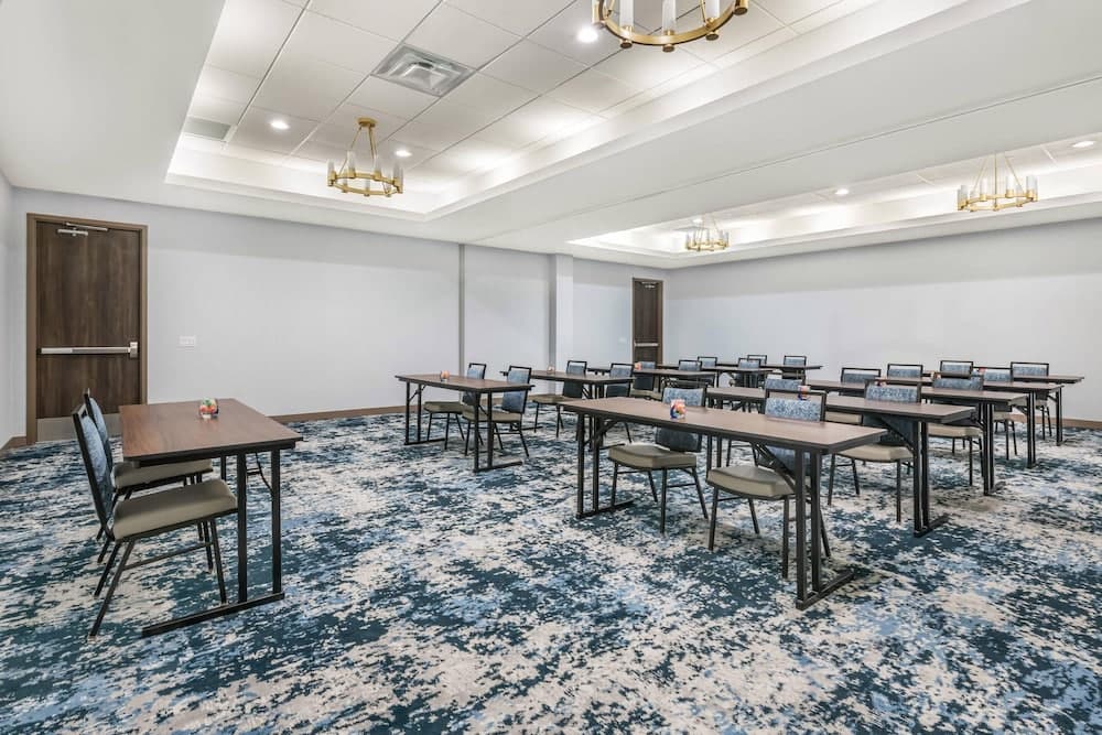 Cambria Hotel Tampa-Brandon — 13