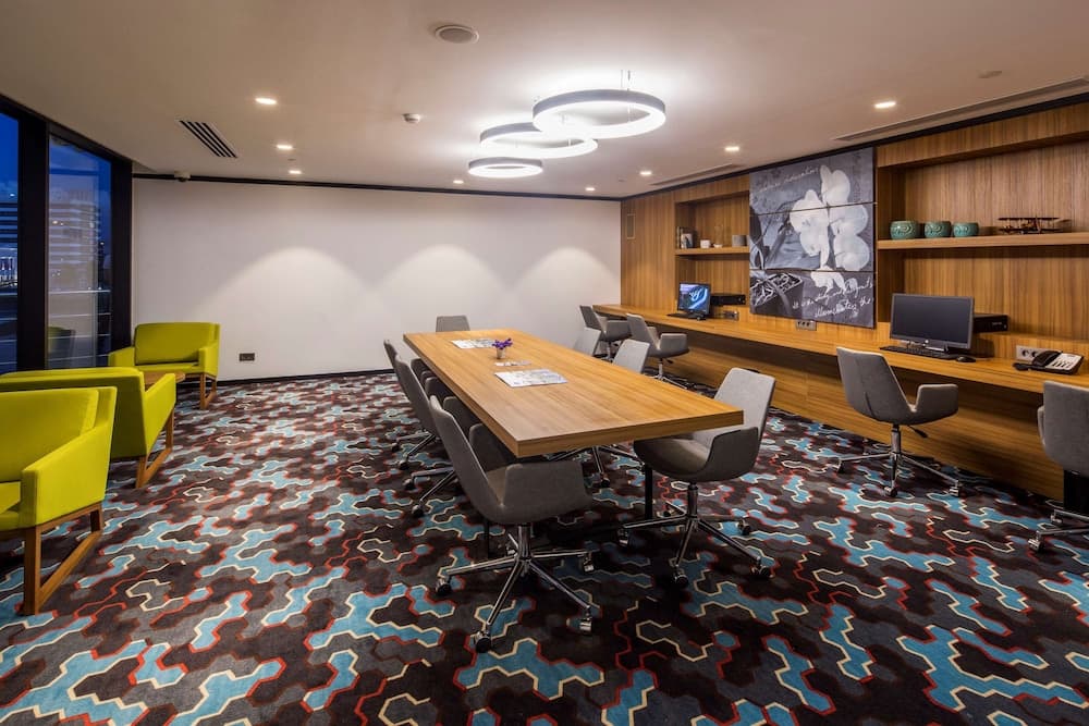 Hampton by Hilton Istanbul Kurtkoy — 20