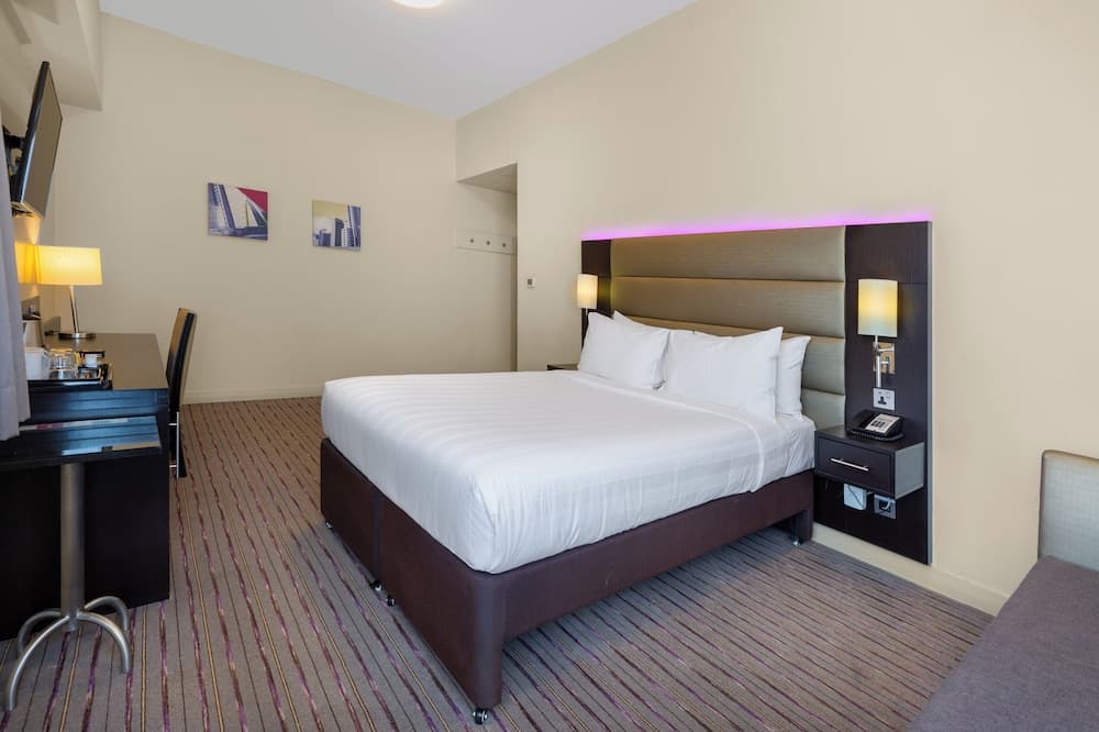 Premier Inn Dubai Ibn Battuta Mall — 12