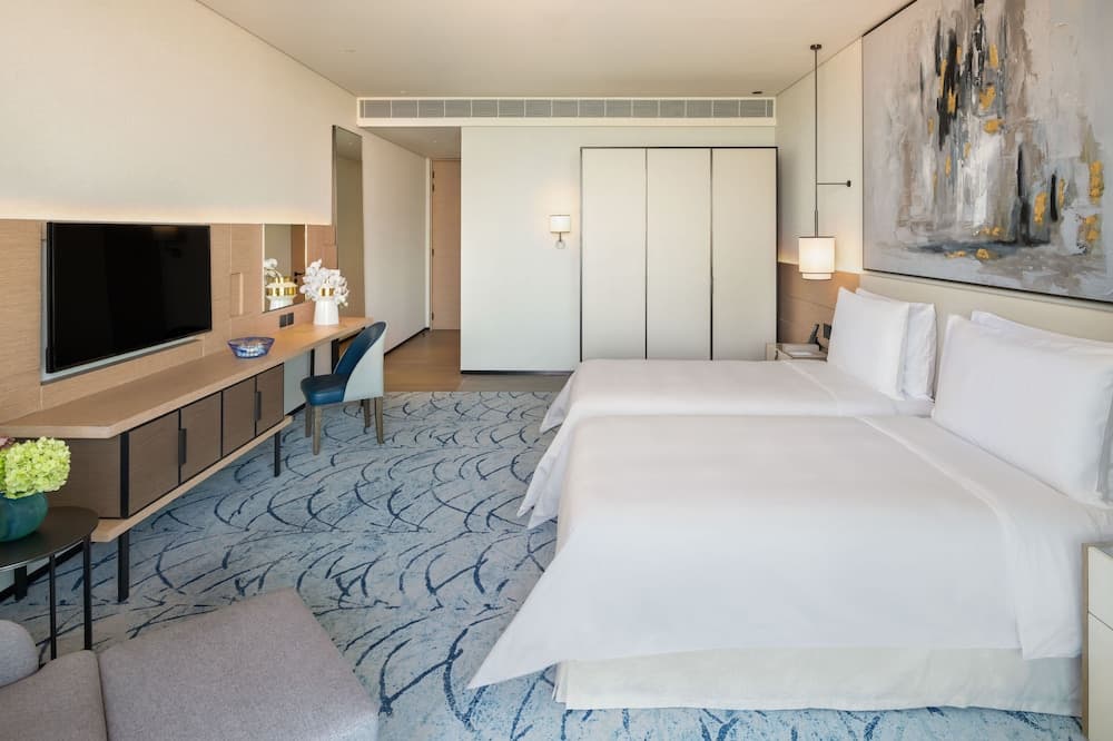 Address Beach Resort — 18