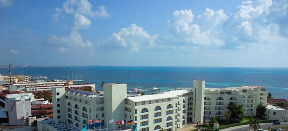 Aquamarina Strandresort — 1