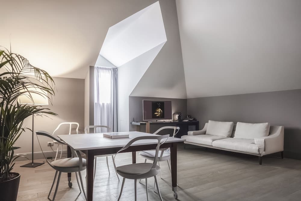 Palazzo Cornalia — 23