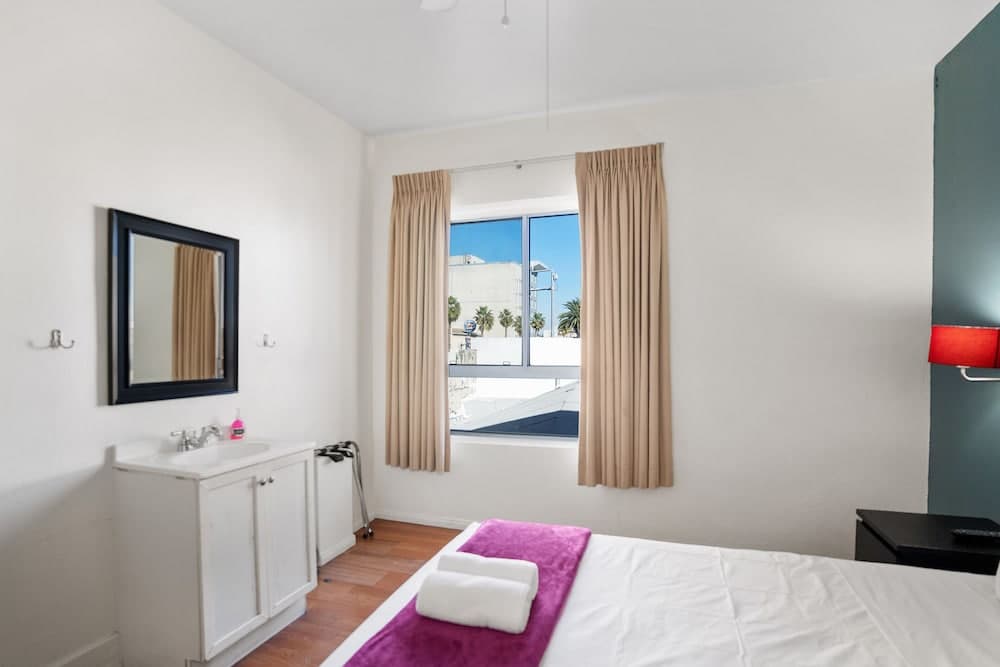 Samesun Hollywood - Hostel — 30