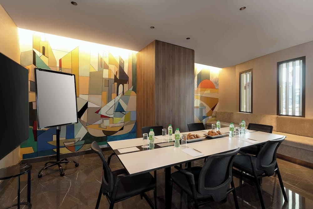 Hyatt Centric Jumeirah Dubai — 27