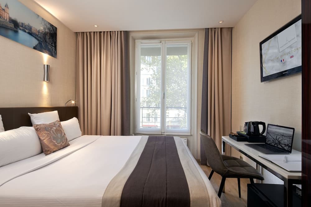 Hôtel Tourisme Avenue — 30